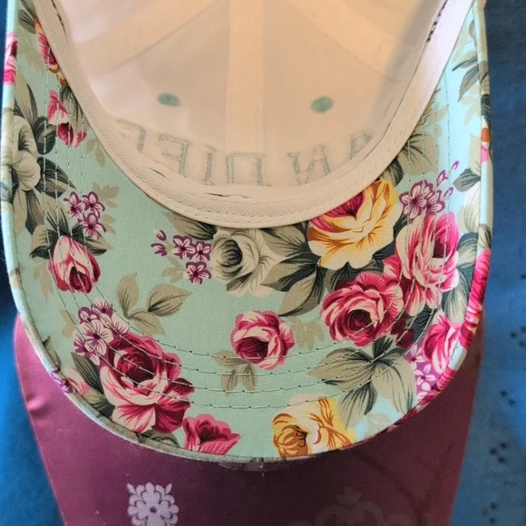 Box#7    Robin Ruth Floral San Diego Cap 🧢 - Picture 7 of 12